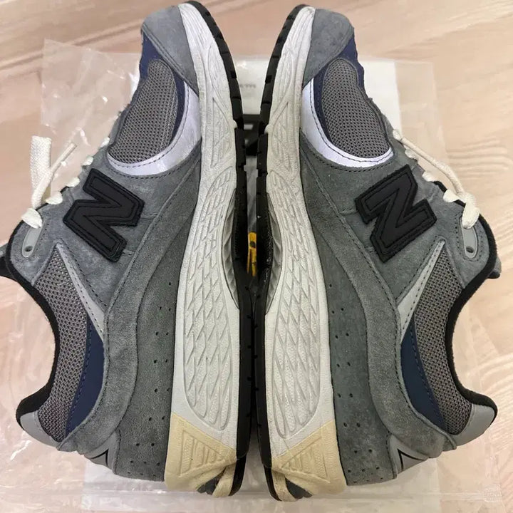 [SOLD OUT] 뉴발란스 X JJJJound 2002R 스톰블루 270
