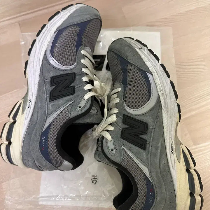 [SOLD OUT] 뉴발란스 X JJJJound 2002R 스톰블루 270
