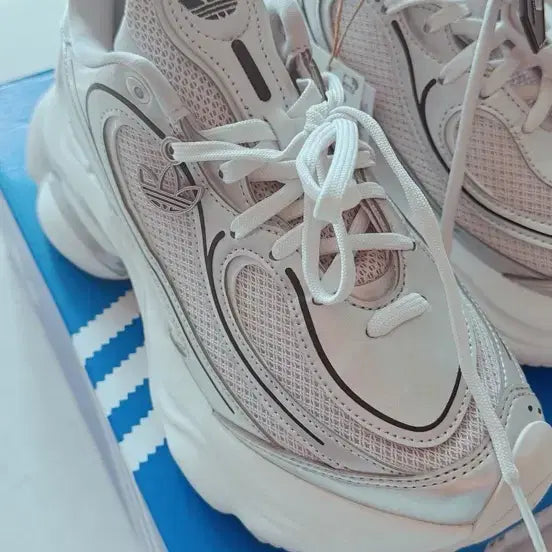 [BUNJANG] Adidas OZWEEGO Silver Metallic Sneakers / 아디다스 오즈베누즈 실버 메탈릭 그레이