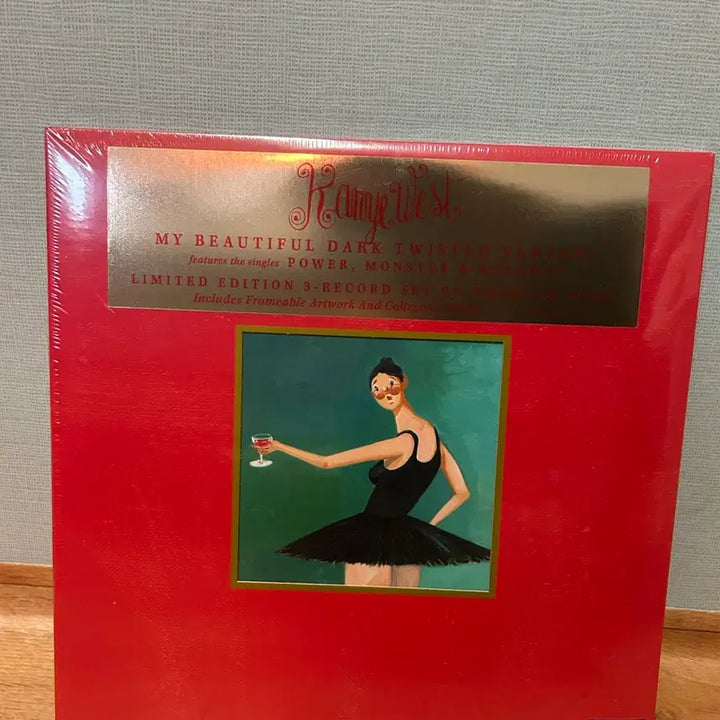 [BUNJANG] Kanye West My Beautiful Dark Twisted Fantasy 3LP Vinyl Record / LP Kanye West - My Beautiful Dark Twiste