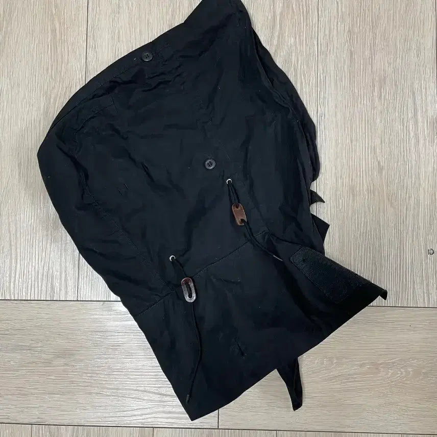 [BUNJANG] Outstanding Fishtail Hood Black / 아웃스탠딩 피쉬테일 후드 블랙