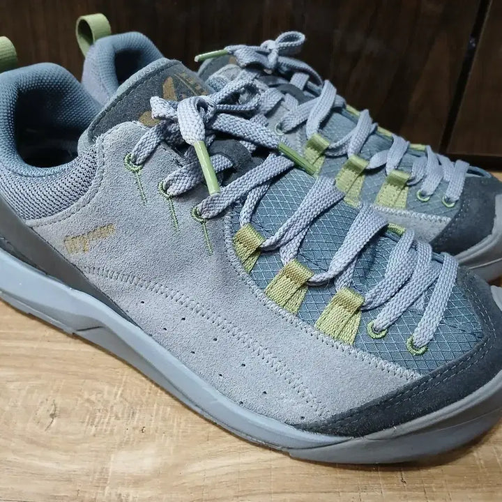 [BUNJANG] Millet Trekking Shoes Gray 265mm / 밀레 트레킹화 그레이 265mm