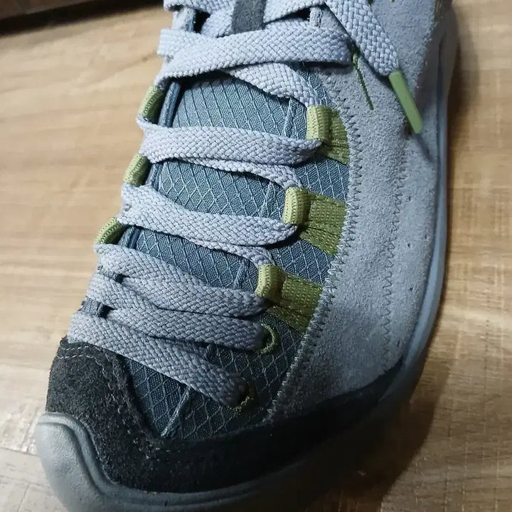 [BUNJANG] Millet Trekking Shoes Gray 265mm / 밀레 트레킹화 그레이 265mm