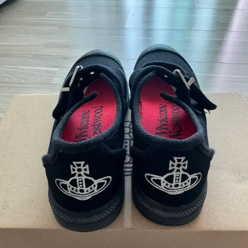[BUNJANG] Vivienne Westwood Mary Jane Shoes / 비비안웨스트우드 블랙 메리제인 슈즈