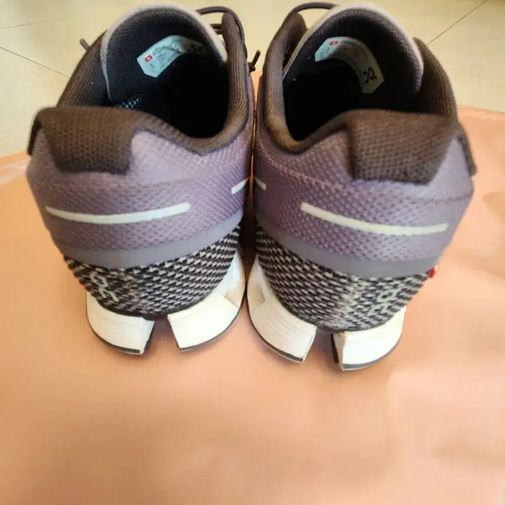 [BUNJANG] On Running Running Shoes 240mm / 온러닝)러닝화 240mm