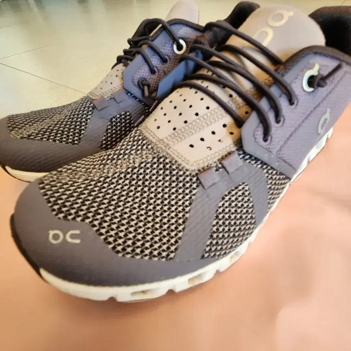 [BUNJANG] On Running Running Shoes 240mm / 온러닝)러닝화 240mm