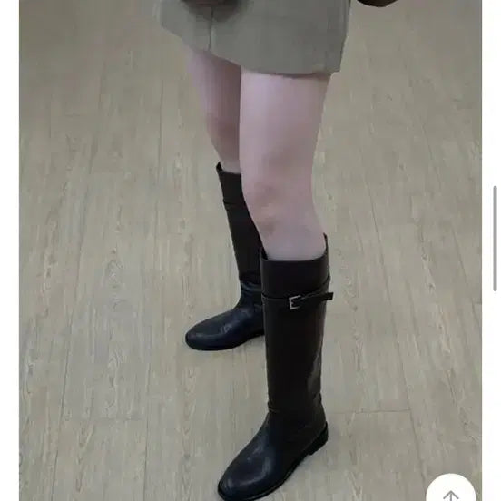 [BUNJANG] 버클 벨트 스트랩 롱부츠 블랙 색상 팔아요 / 버클 벨트 스트랩 롱부츠 블랙 색상 팔아요
