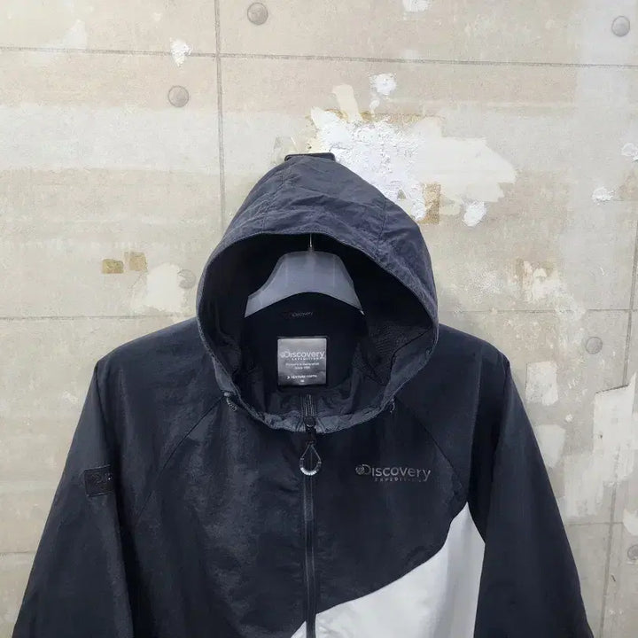 [SOLD OUT] (95)디스커버리 정품 남성 후드 바람막이 점퍼/95/상태우수