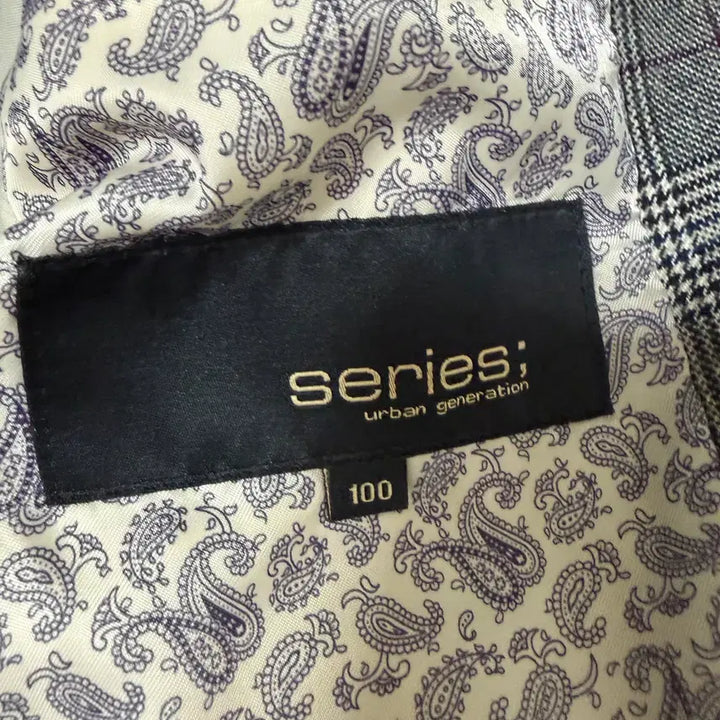 [BUNJANG] Series Check Blazer Jacket (Size 100) / 시리즈(Series) 체크 블레이저 자켓(사이즈 100)