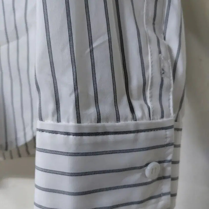 [BUNJANG] NICE CLAUP White Stripe Long Sleeve Shirt / 나이스클랍 화이트 스트라이프 긴팔 셔츠