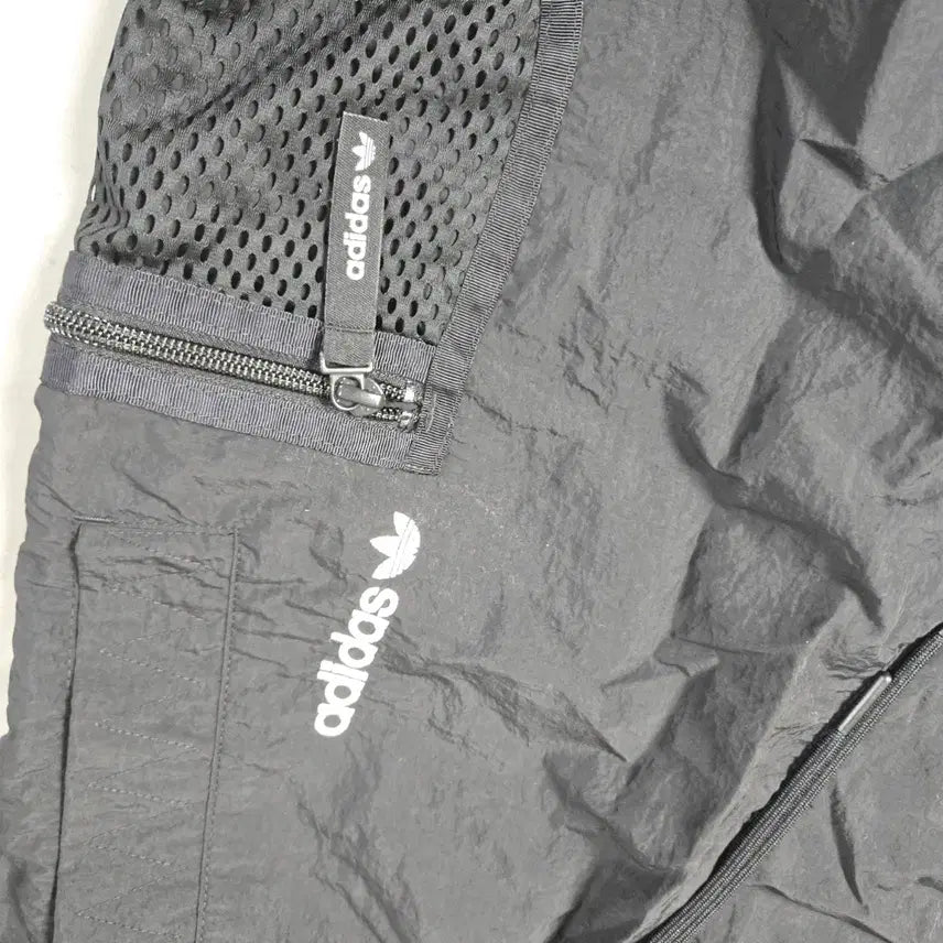 [BUNJANG] Adidas Black Mesh Pocket Shorts / 아디다스 블랙 메쉬 포켓 반바지