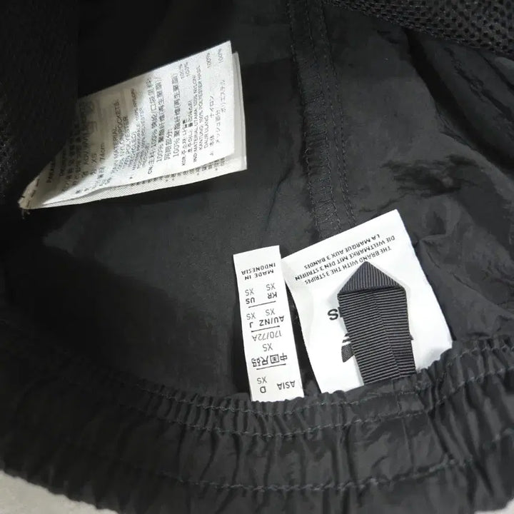 [BUNJANG] Adidas Black Mesh Pocket Shorts / 아디다스 블랙 메쉬 포켓 반바지