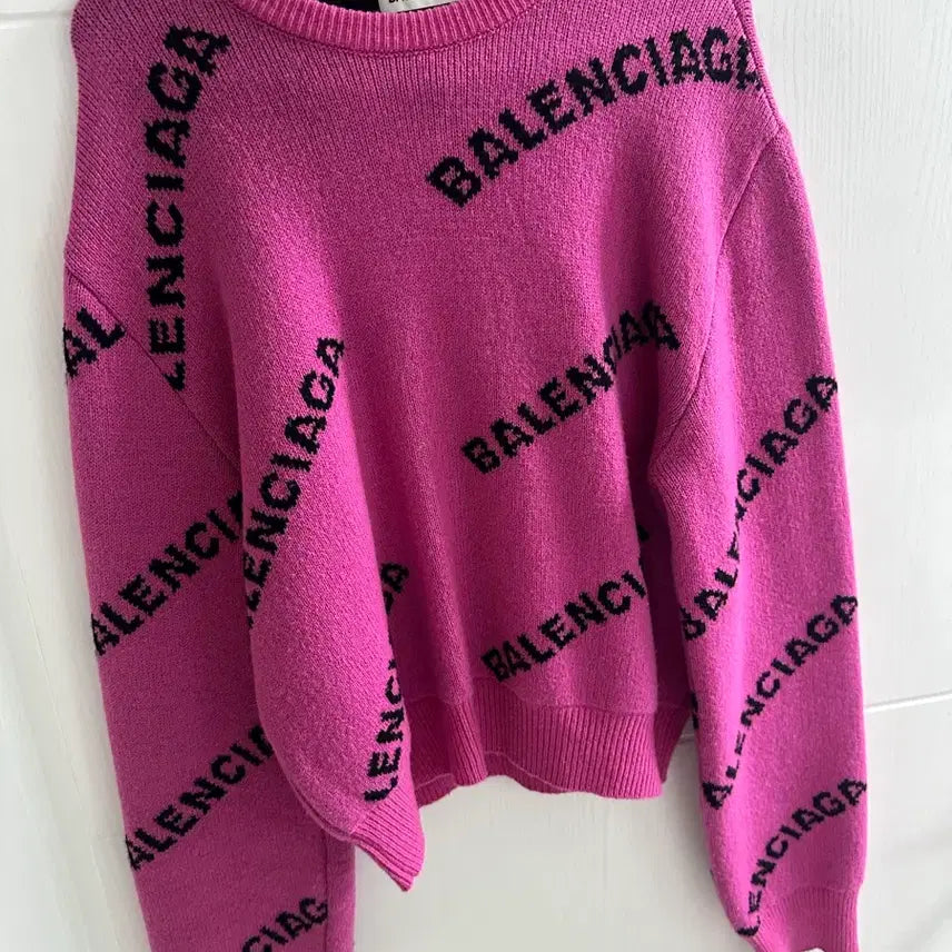 [BUNJANG] Balenciaga Logo Pink Knit Sweater / 발렌시아가 로고 핑크 니트 스웨터