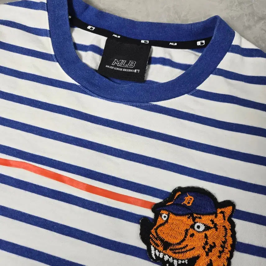 [BUNJANG] MLB Detroit Tigers Stripe T-shirt / MLB 디트로이트 타이거즈 스트라이프 티셔츠