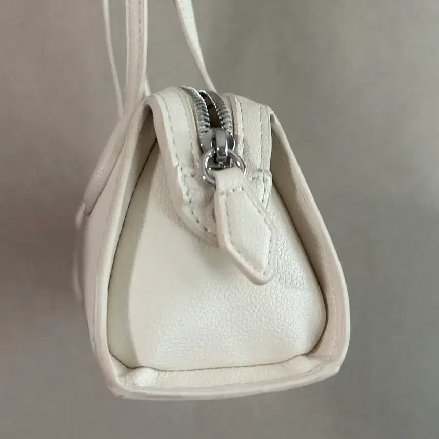 [BUNJANG] Mango Off-White Bowling Bag / MANGO 바게트볼링백 오프화이트