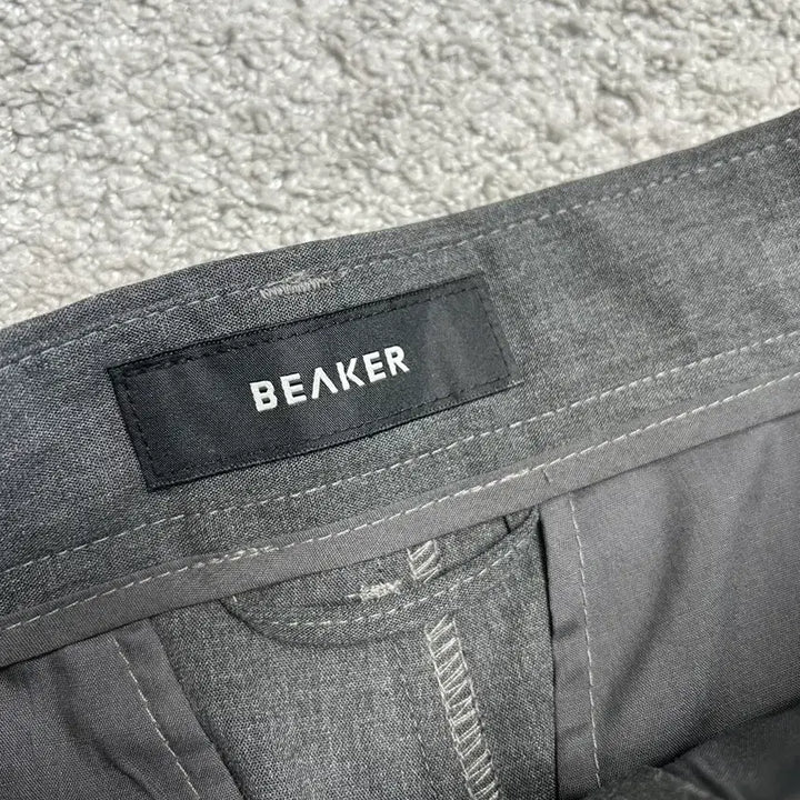 [BUNJANG] Beaker Slacks / 비이커슬랙스