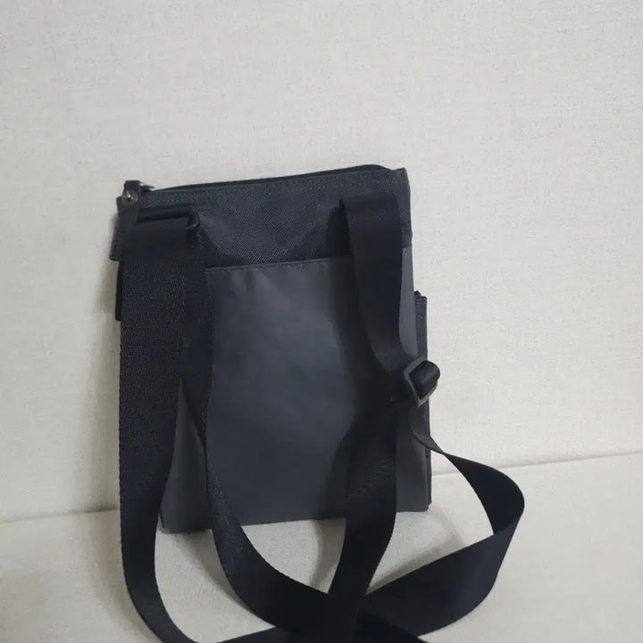 [SOLD OUT] 네파 미니 크로스백 가방