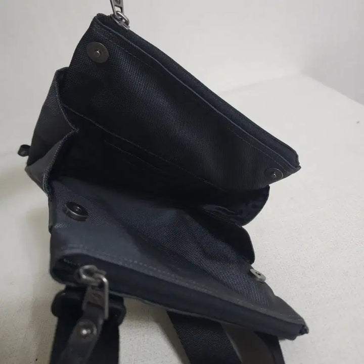 [SOLD OUT] 네파 미니 크로스백 가방