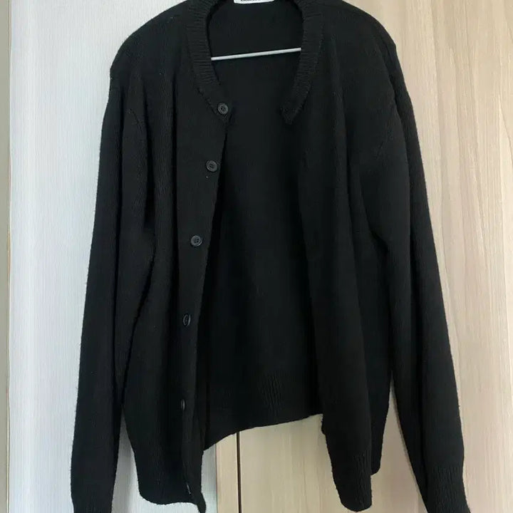 [BUNJANG] X Container Round Neck Black Cardigan (Size L) / (미사용제품) 엑스컨테이너 라운드넥 블랙 가디건 L