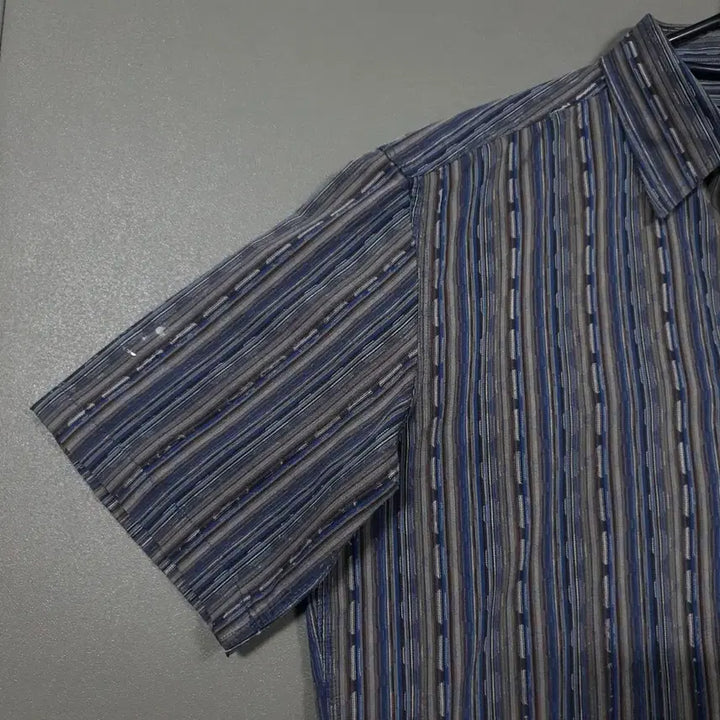 [BUNJANG] Missoni Sport 90s Multicolor Ethnic Short Sleeve Shirt L (100) / L (100) 미쏘니 스포츠 90s 멀티컬러 에스닉 멀티컬러 반팔 셔츠