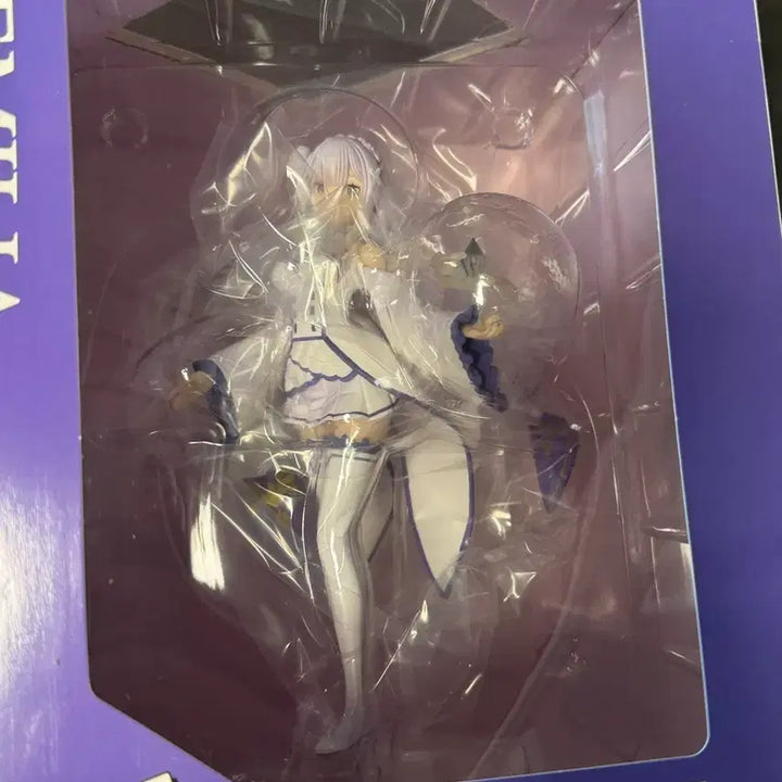 [SOLD OUT] 리제로 에밀리아 피규어 b상 To be continued 쿠지 피규어