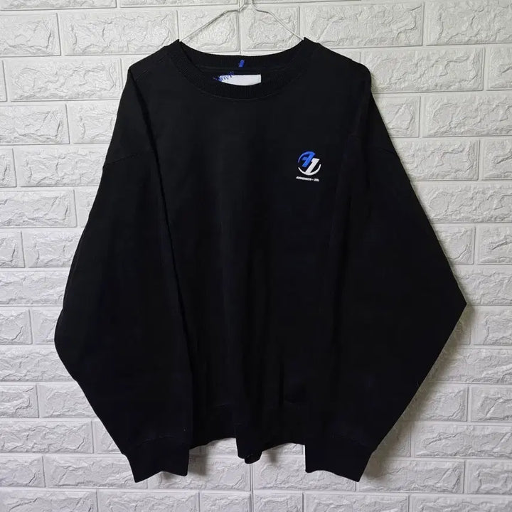 [SOLD OUT] 아더에러 자라 맨투맨티셔츠 판매합니다