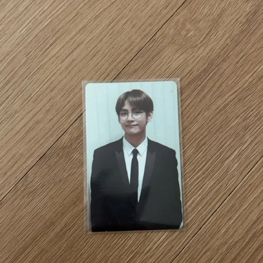 [BUNJANG] BTS V 2018 Memories Photocard / 방탄 bts 2018 메모리즈 포카 태형 v (하자 X)
