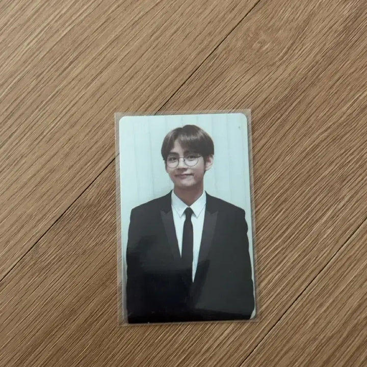 [BUNJANG] BTS V 2018 Memories Photocard / 방탄 bts 2018 메모리즈 포카 태형 v (하자 X)