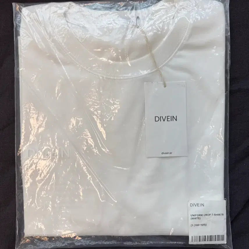 [SOLD OUT] DIVEIN  크롭 반팔티 새상품(100-105)