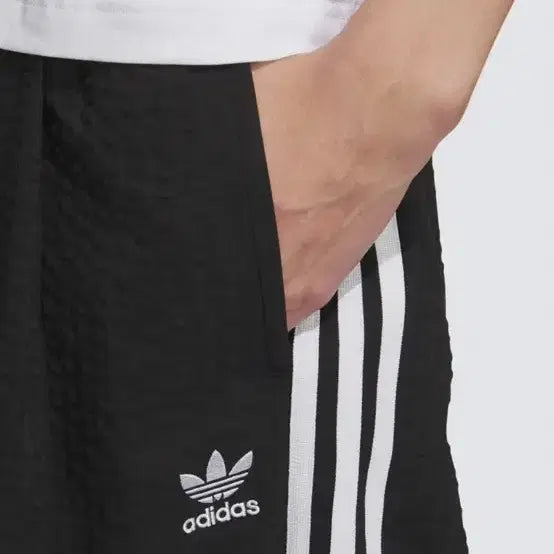[BUNJANG] Adidas Wide Leg Pants - Black (Size M) / 아디다스 3선 와이드 팬츠 블랙 M사이즈 판매