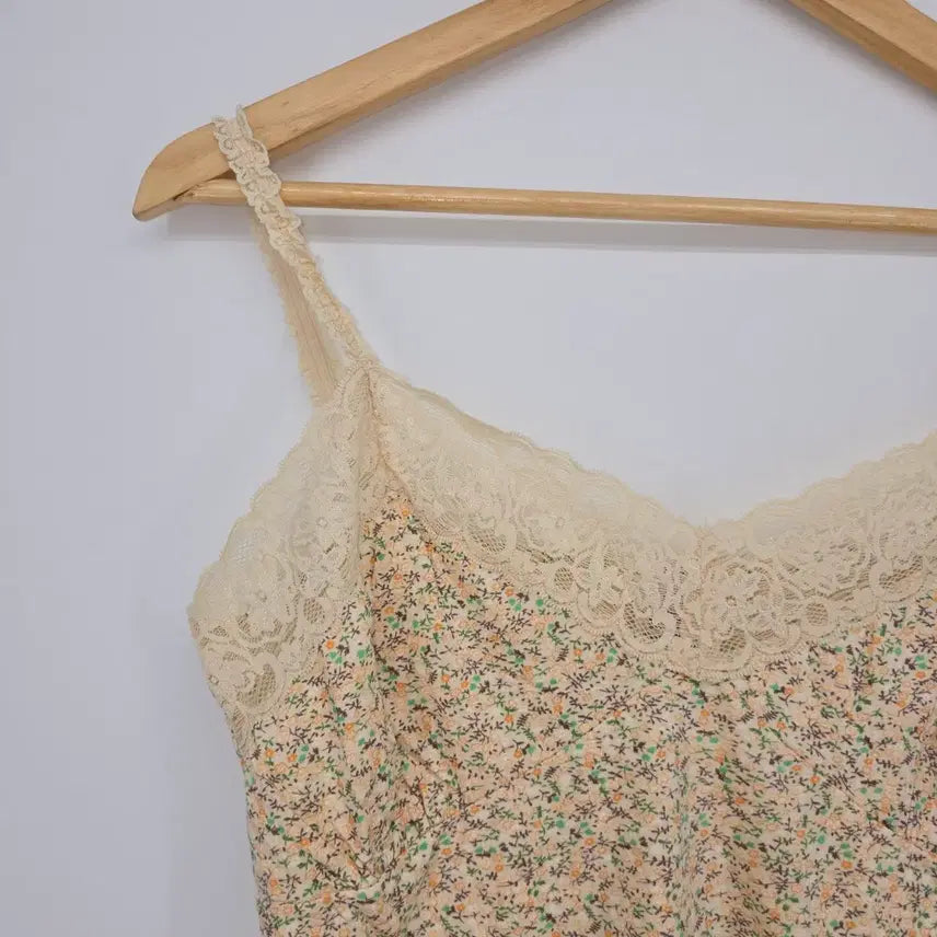 [BUNJANG] Japanese Vintage Flower Lace Camisole Blouse / 일본 빈티지 플라워 레이스 끈나시 블라우스 [B20661]