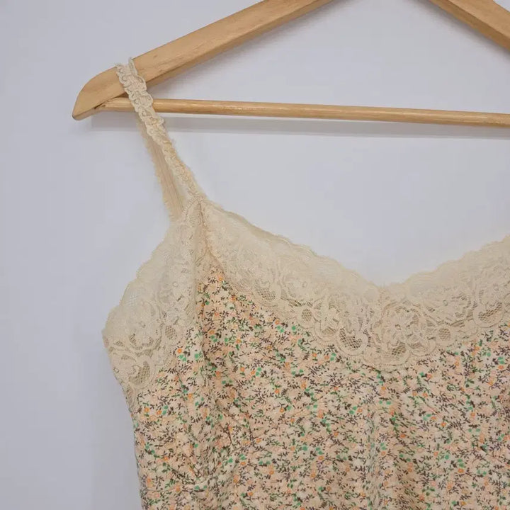 [BUNJANG] Japanese Vintage Flower Lace Camisole Blouse / 일본 빈티지 플라워 레이스 끈나시 블라우스 [B20661]