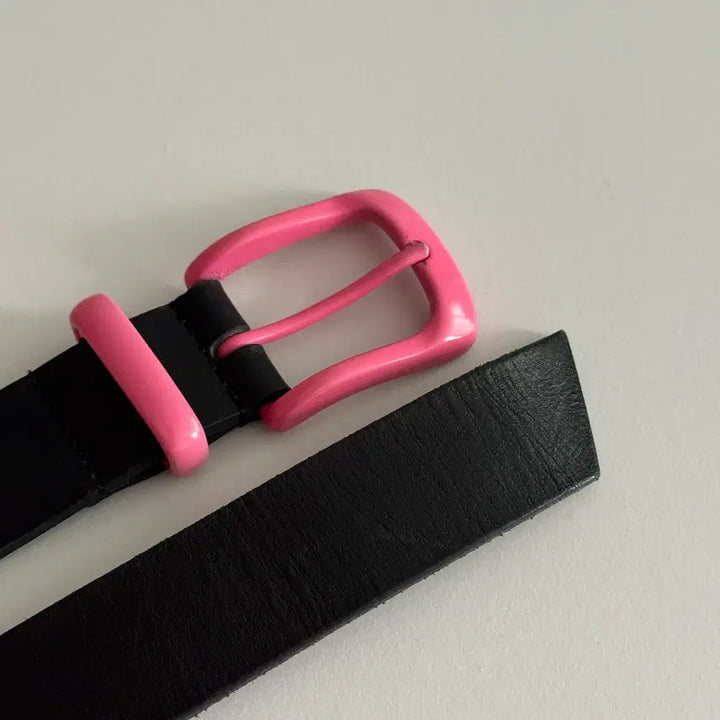 [SOLD OUT] 꼼데가르송 옴므 플러스 핑크버클 벨트 S