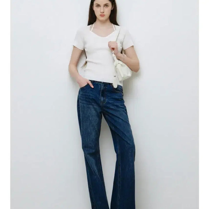 [SOLD OUT] 몽돌 골지 캡소매 홀터 스트랩 니트 화이트