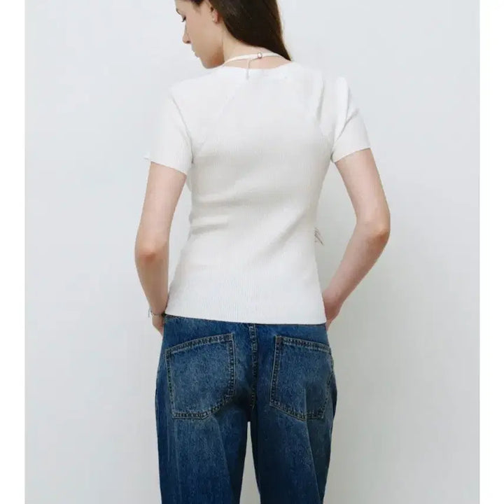 [SOLD OUT] 몽돌 골지 캡소매 홀터 스트랩 니트 화이트