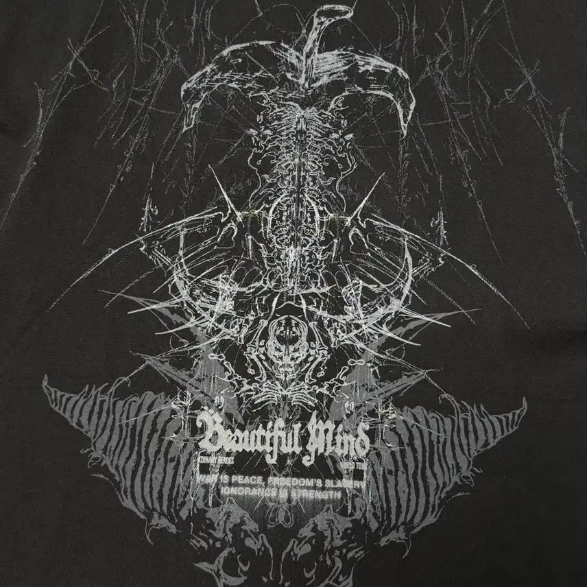 [BUNJANG] Xdinary Heroes VUMA T-Shirt / 엑디즈 뷰마 티셔츠 반팔