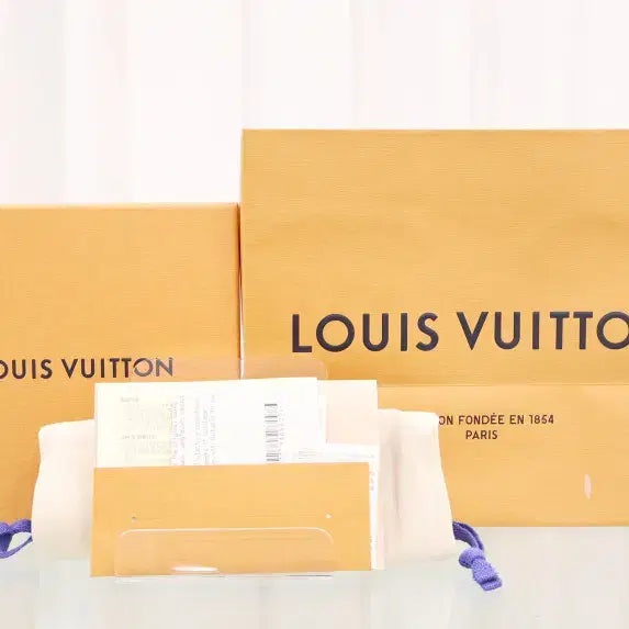[BUNJANG] Louis Vuitton LV Initial 40MM Reversible Belt / 루이비통 LV 이니셜 40MM 리버서블 벨트 M0213S 백화점
