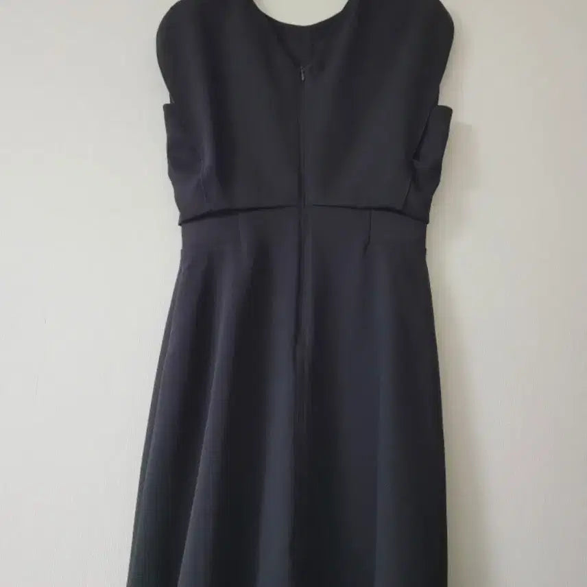 [BUNJANG] DEWL Black A-Line Pearl Detail Dress (Size 55) / [듀엘]블랙 A라인 원피스 진주 디테일(55사이즈)