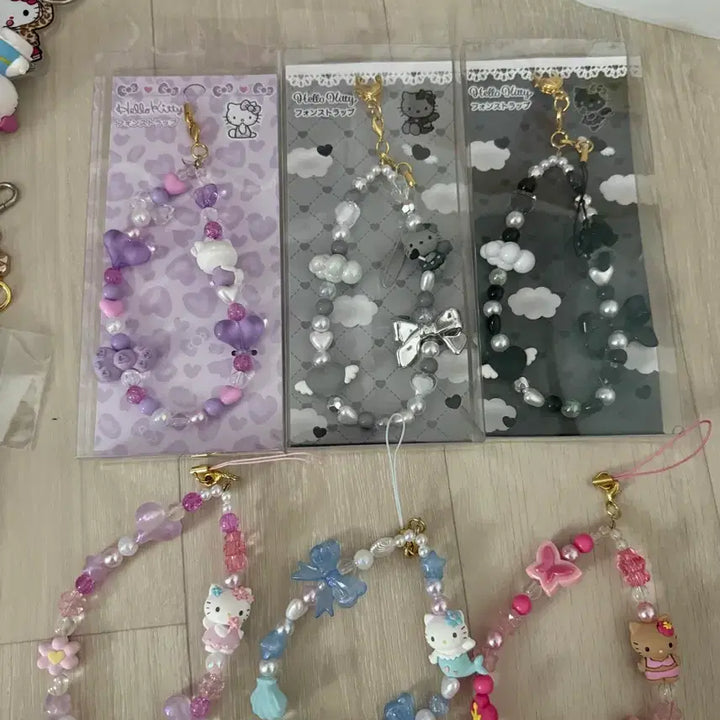 [BUNJANG] Hello Kitty Bead Phone Strap / 헬로키티 비즈 핸드폰 스트랩