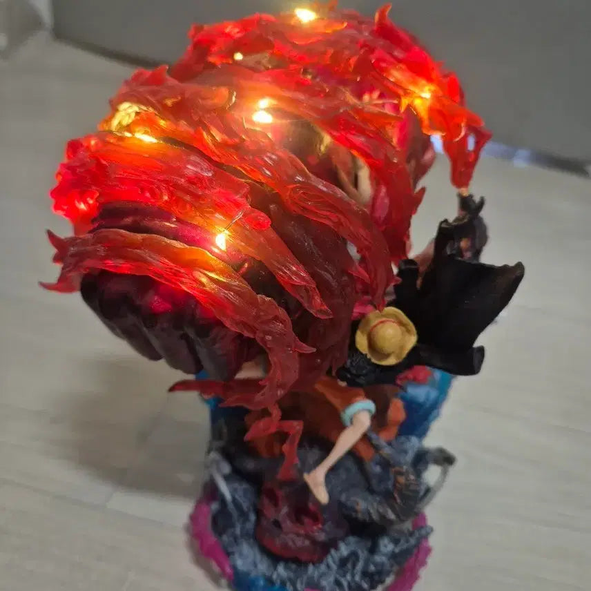[SOLD OUT] 원피스 루피 LED 이펙트 피규어