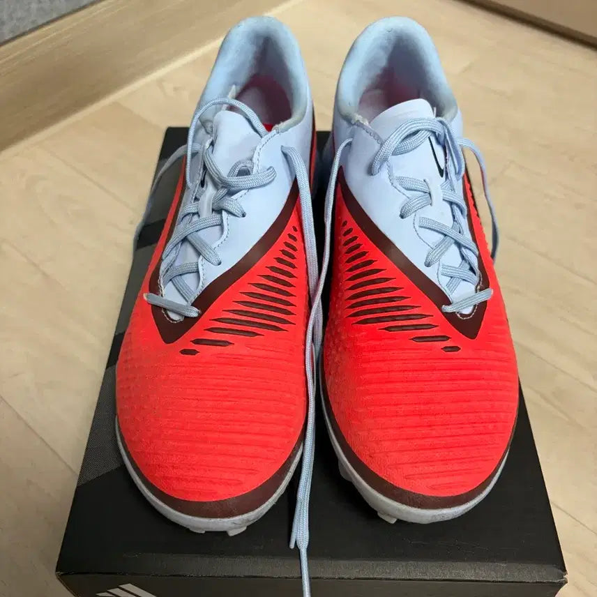 [SOLD OUT] 나이키 축구화 270