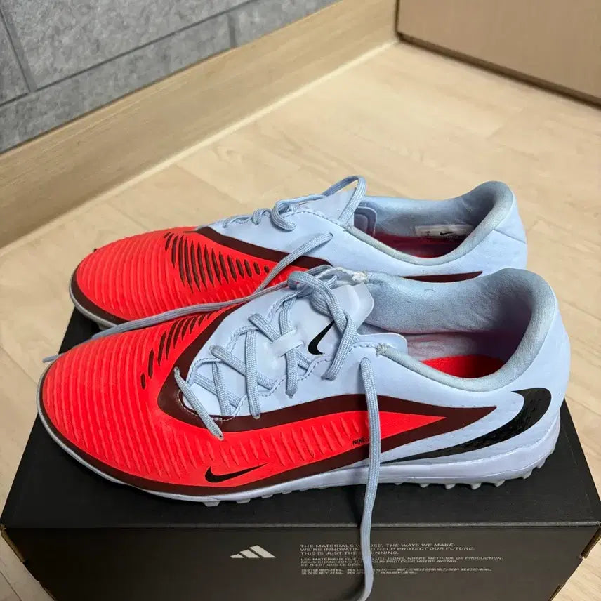 [SOLD OUT] 나이키 축구화 270