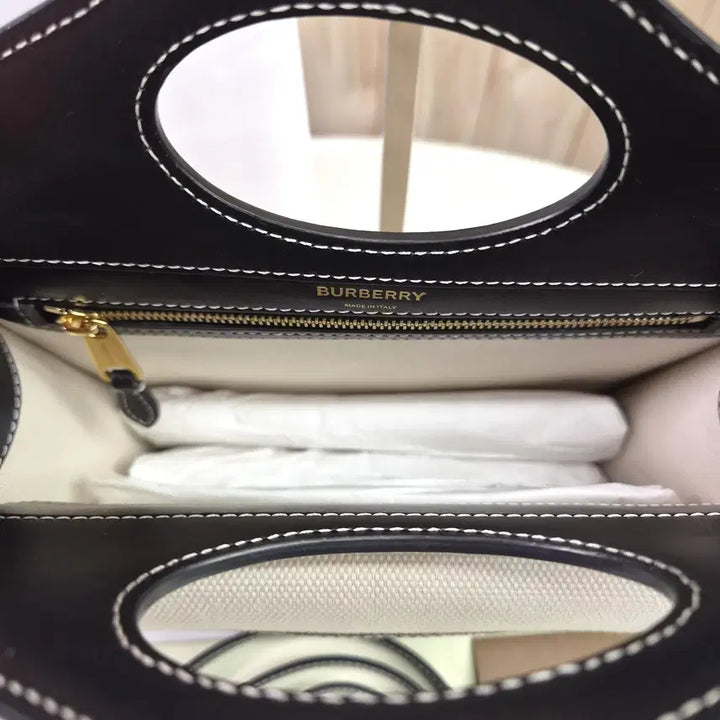 [BUNJANG] Burberry Graphic Canvas Pocket Bag / [새상품]버버리 그래픽 캔버스 포켓백
