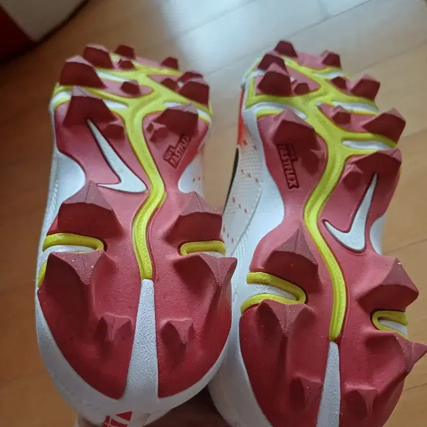[BUNJANG] Nike Baseball Cleats / 나이키 빨간색 야구화 스파이크화