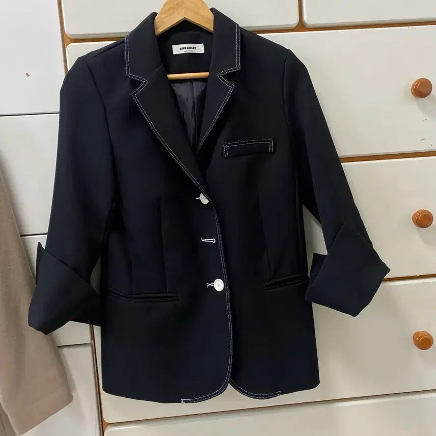 [SOLD OUT] 스티치 배색 자켓