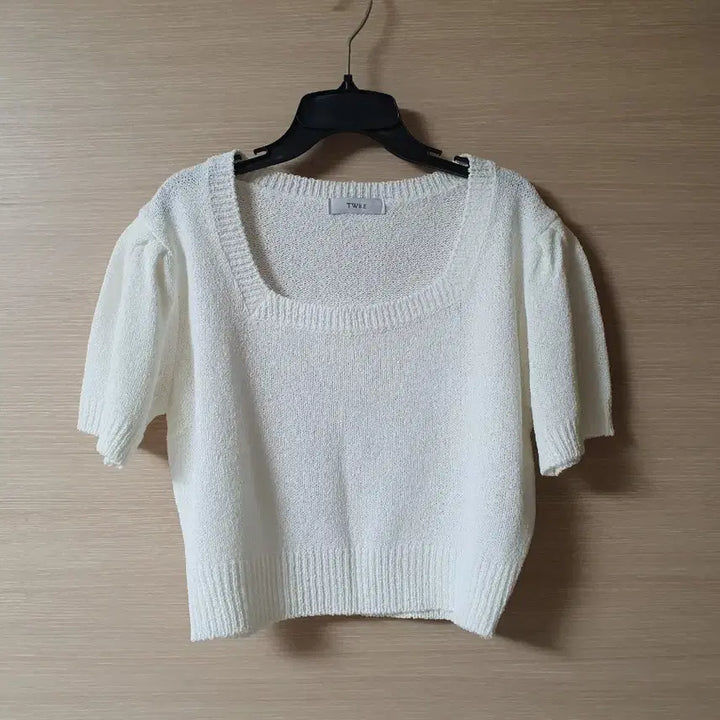 [BUNJANG] Square Neck Crop Knit Top / 스퀘어넥 크롭니트