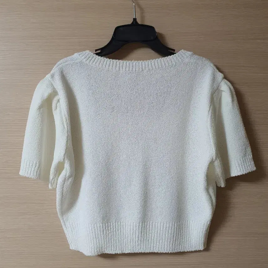 [BUNJANG] Square Neck Crop Knit Top / 스퀘어넥 크롭니트