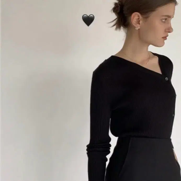 [BUNJANG] Sie Oblique Button Knit Black / 시에 sie 오블리크 버튼 니트 블랙