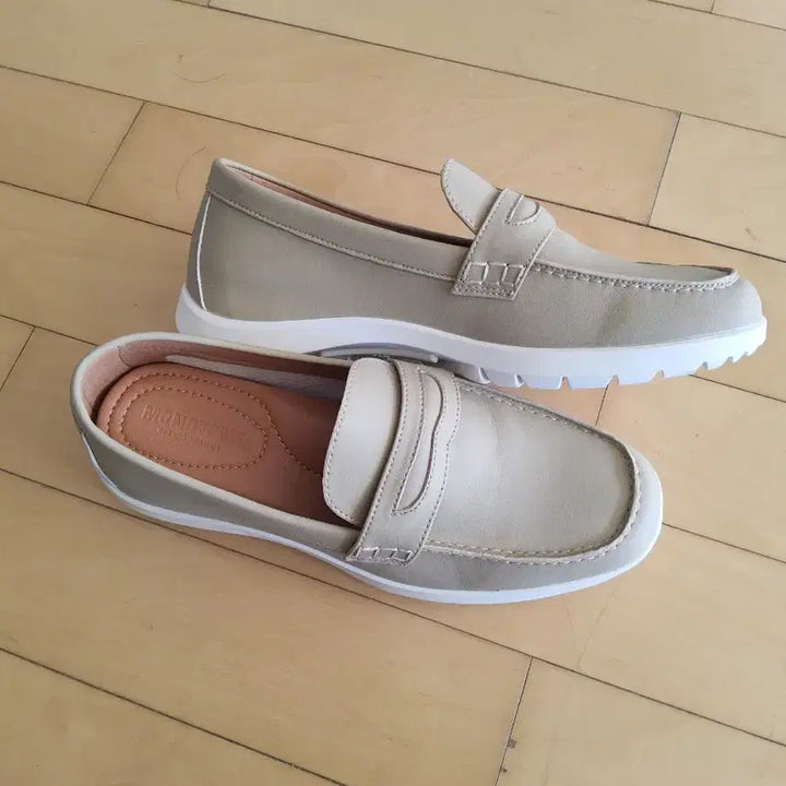 [SOLD OUT] 개발쌤플 키높이 5cm 마이크로 파이버 출퇴근여성 로퍼240미리