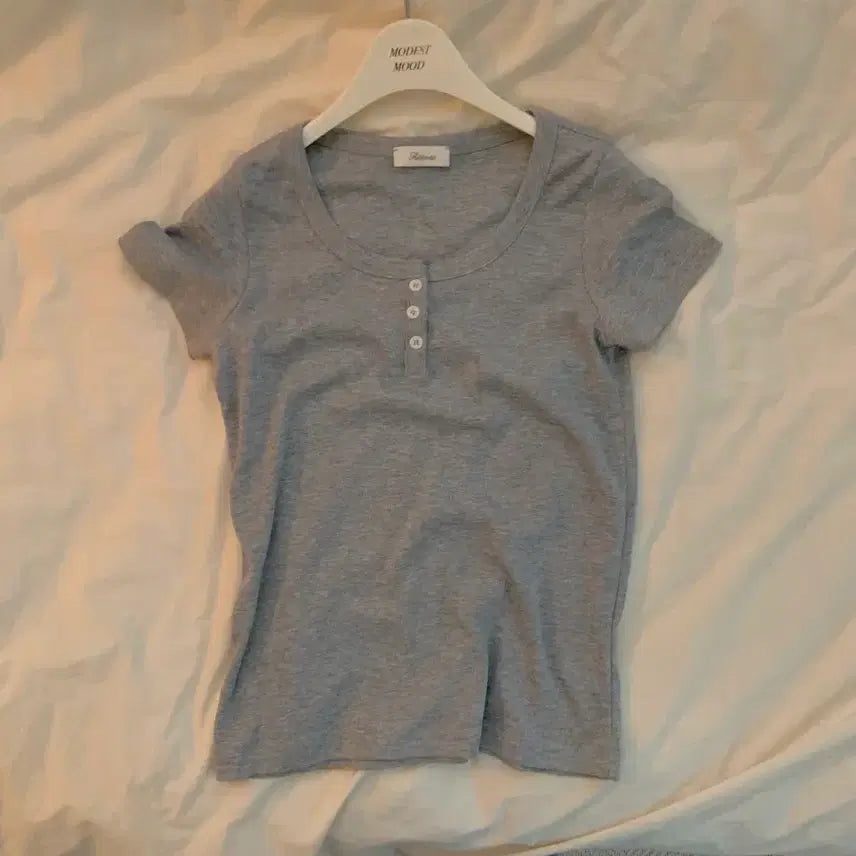 [SOLD OUT] 리본빛 ribbonbit fog button T-shirt 착용샷